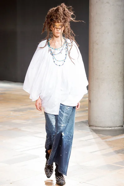 Look 43